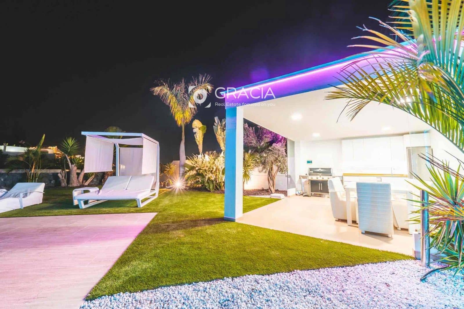 5 quarto Casa em Banda para venda em Adeje com piscina garagem - 2 399 000 € (Ref: 9552950)