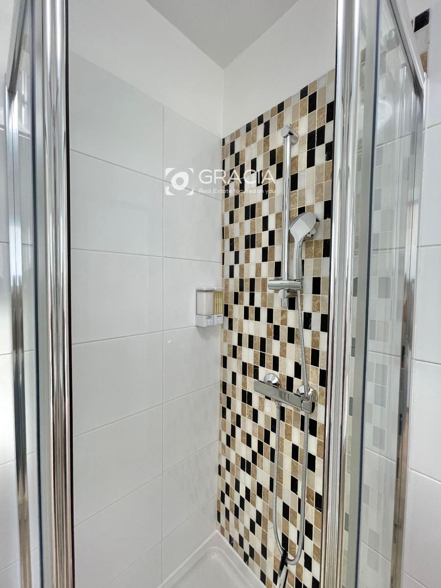 Mieszkanie na sprzedaż w Los Cristianos z basenem - 299 000 € (Ref: 9552952)