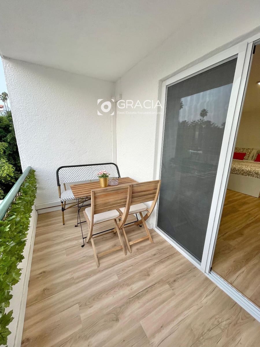 Mieszkanie na sprzedaż w Los Cristianos z basenem - 299 000 € (Ref: 9552952)