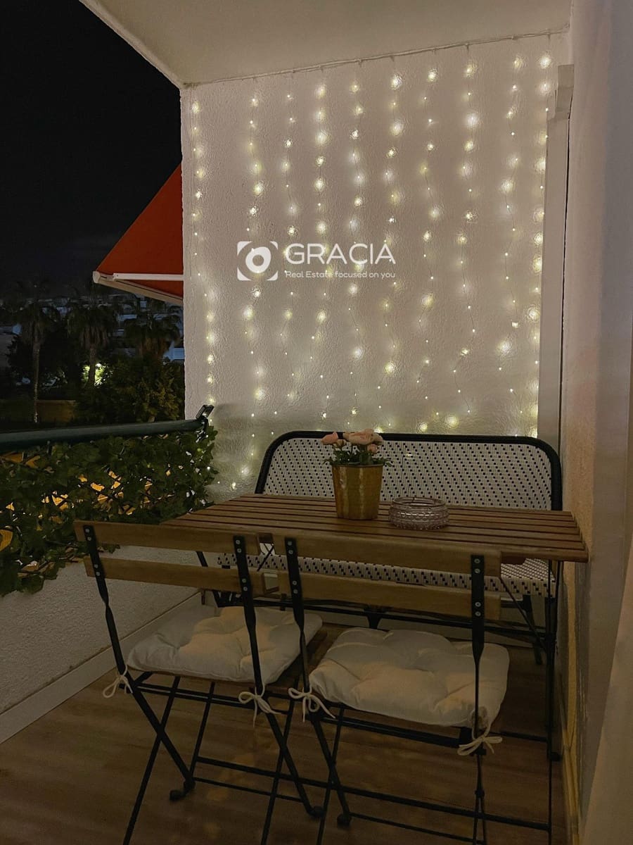 Mieszkanie na sprzedaż w Los Cristianos z basenem - 299 000 € (Ref: 9552952)