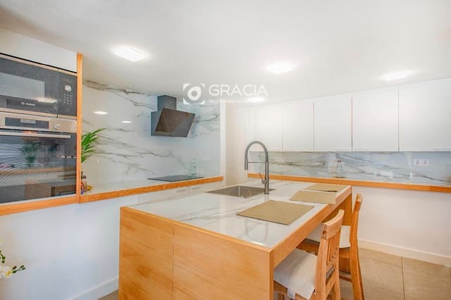 4 chambre Maison de Ville à vendre à Los Menores, Adeje avec piscine garage - 595 000 € (Ref: 9552953)