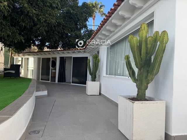 4 quarto Casa em Banda para venda em Los Menores, Adeje com piscina garagem - 595 000 € (Ref: 9552953)