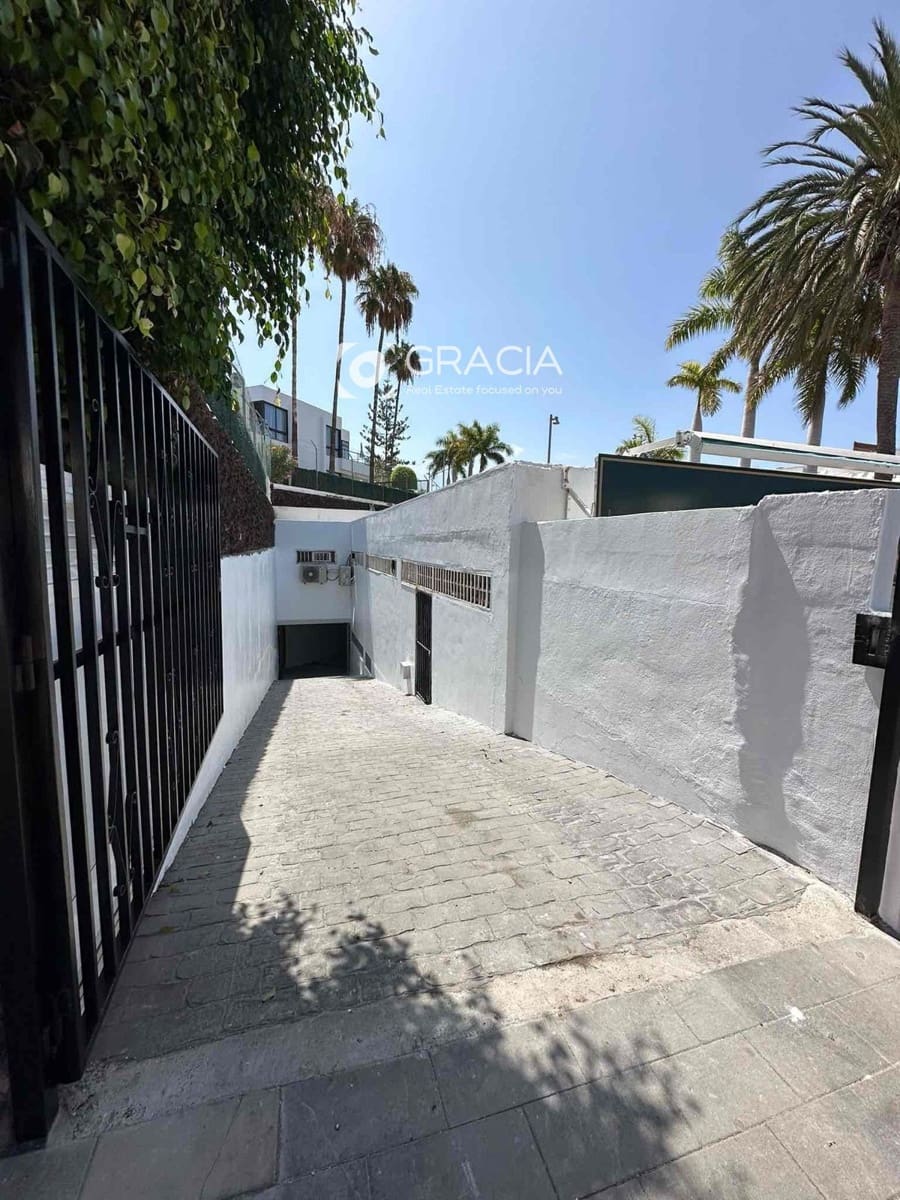 Local Commercial à louer à Costa Adeje - 3 000 € (Ref: 9552955)