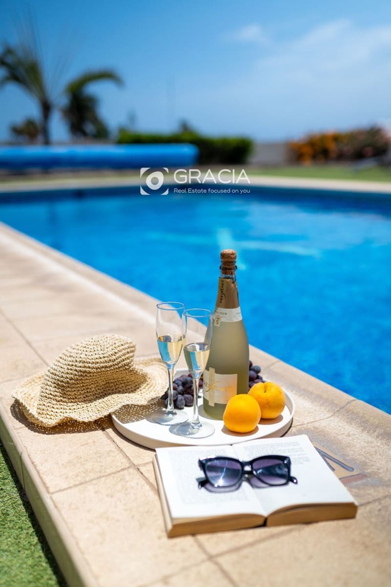 8 soveværelse Villa til salg i San Miguel de Abona med swimmingpool garage - € 1.800.000 (Ref: 9552956)