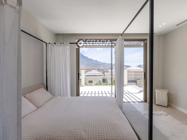 Casa de 5 habitaciones en Adeje en venta con piscina garaje - 4.750.000 € (Ref: 9552958)