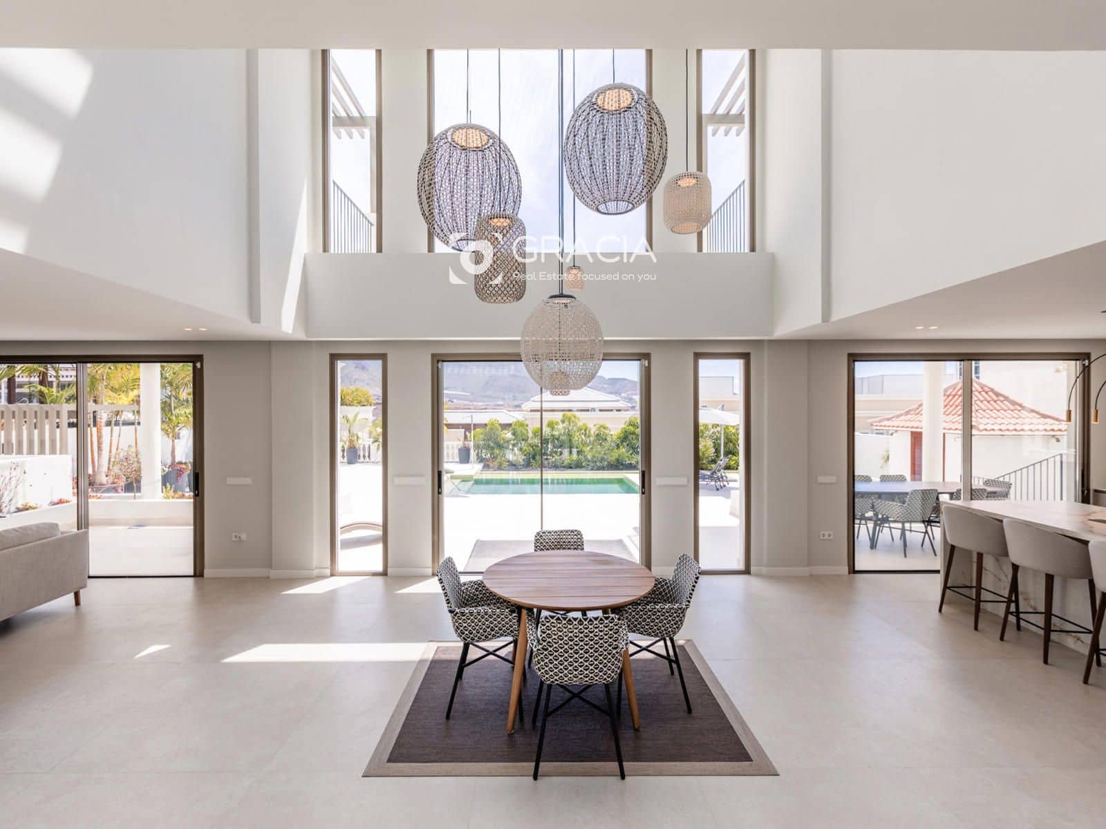 Casa de 5 habitaciones en Adeje en venta con piscina garaje - 4.750.000 € (Ref: 9552958)