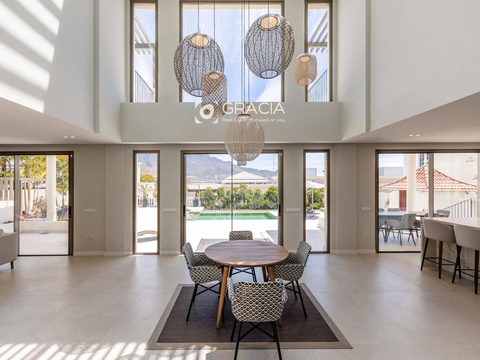 Casa de 5 habitaciones en Adeje en venta con piscina garaje - 4.750.000 € (Ref: 9552958)