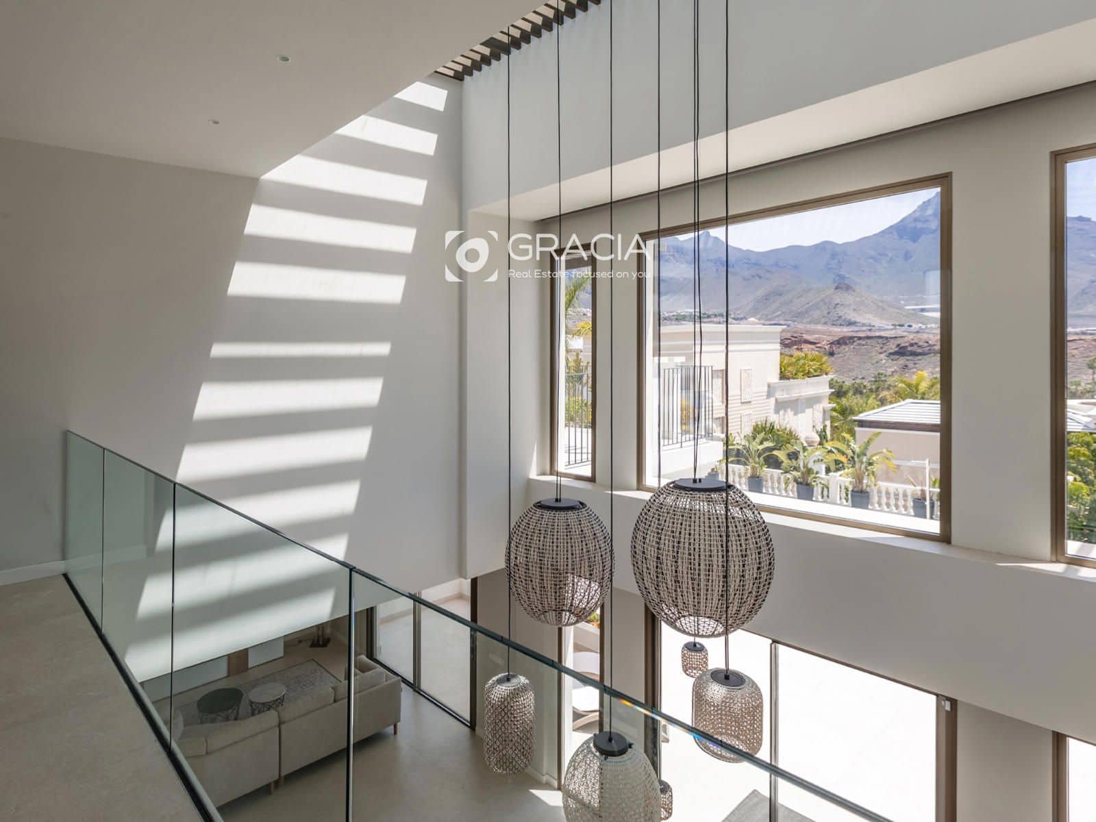 Casa de 5 habitaciones en Adeje en venta con piscina garaje - 4.750.000 € (Ref: 9552958)