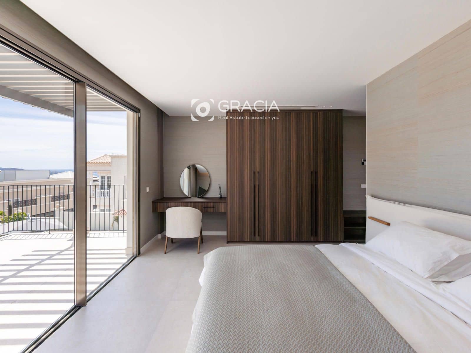 Casa de 5 habitaciones en Adeje en venta con piscina garaje - 4.750.000 € (Ref: 9552958)