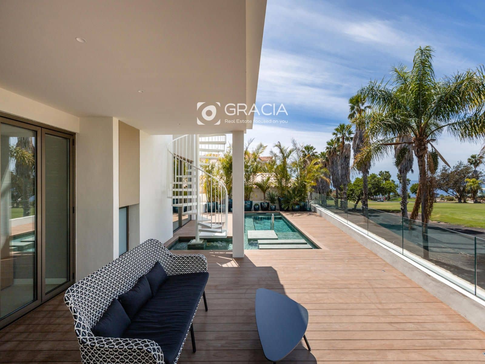 Casa de 5 habitaciones en Adeje en venta con piscina garaje - 4.750.000 € (Ref: 9552958)