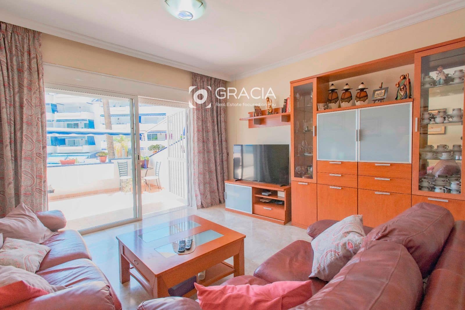 4 Zimmer Wohnung zu verkaufen in Los Cristianos mit Pool Garage - 849.000 € (Ref: 9552959)