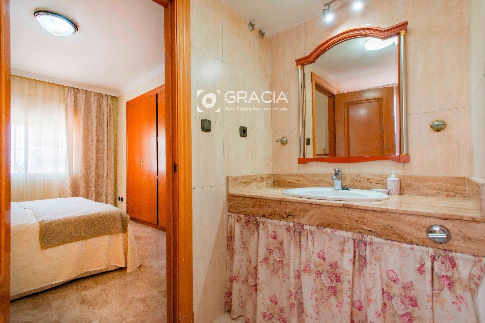 4 Zimmer Wohnung zu verkaufen in Los Cristianos mit Pool Garage - 849.000 € (Ref: 9552959)