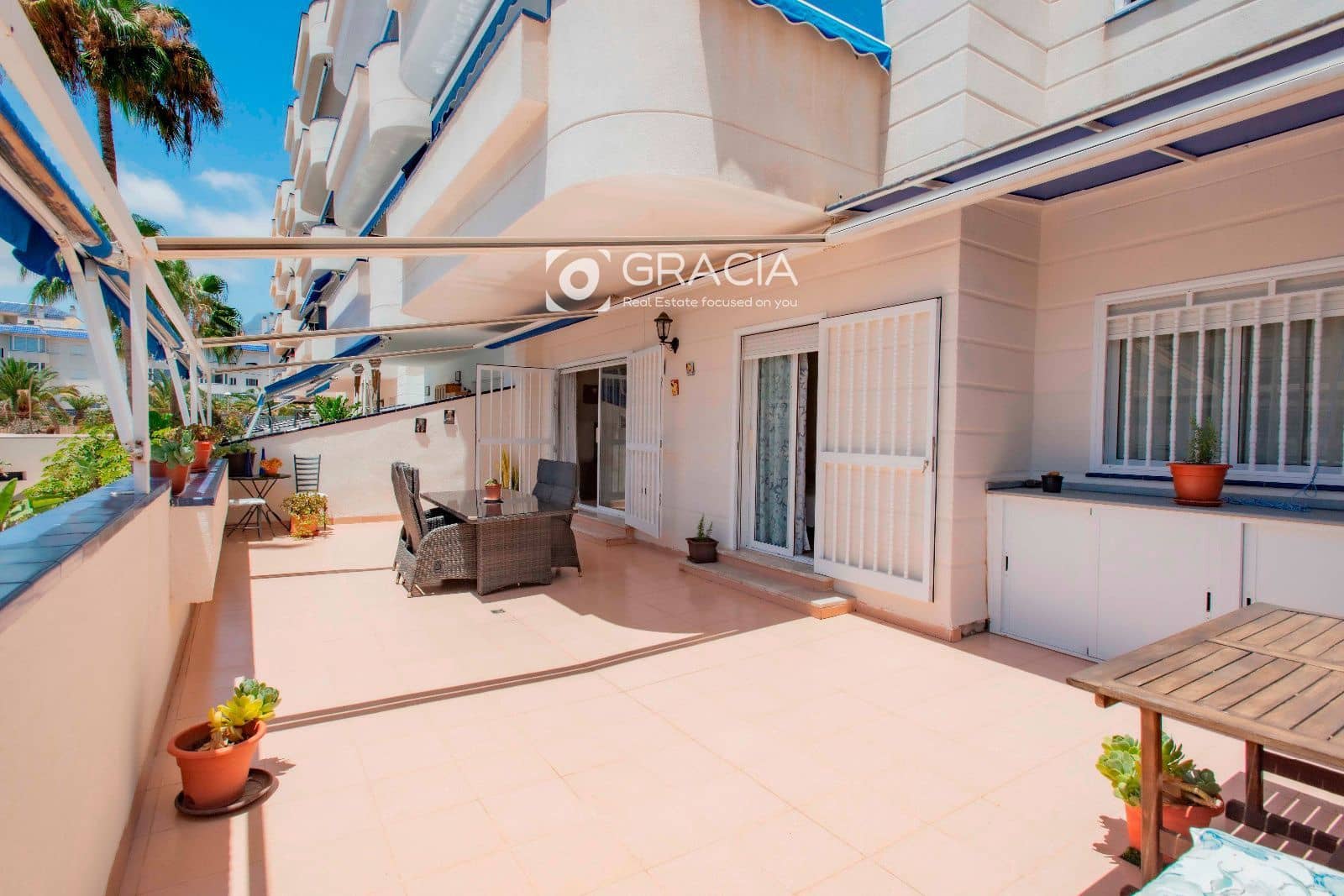 4 Zimmer Wohnung zu verkaufen in Los Cristianos mit Pool Garage - 849.000 € (Ref: 9552959)