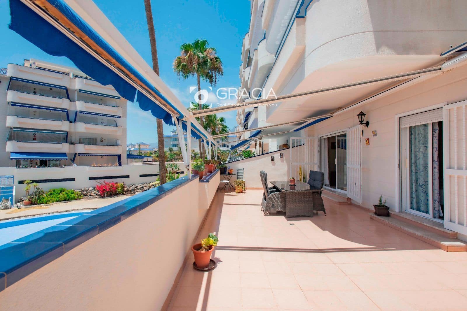 4 Zimmer Wohnung zu verkaufen in Los Cristianos mit Pool Garage - 849.000 € (Ref: 9552959)