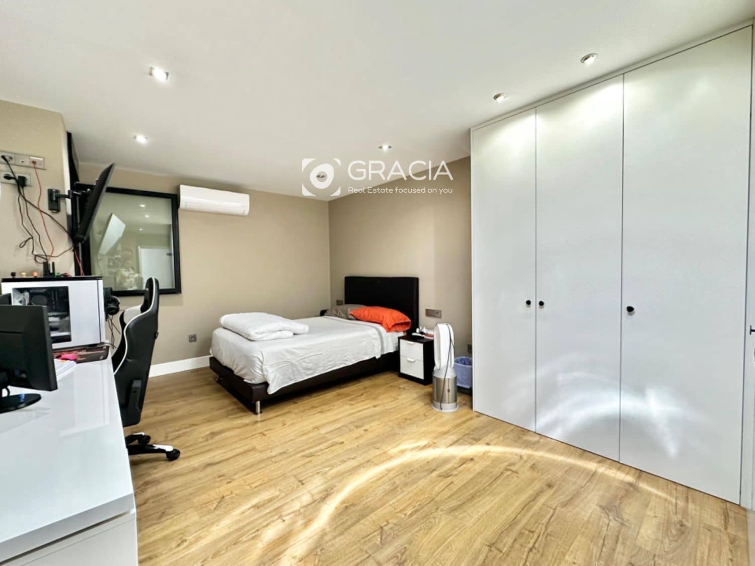 6 sovrum Hus till salu i Acoran med pool garage - 1 599 000 € (Ref: 9552964)