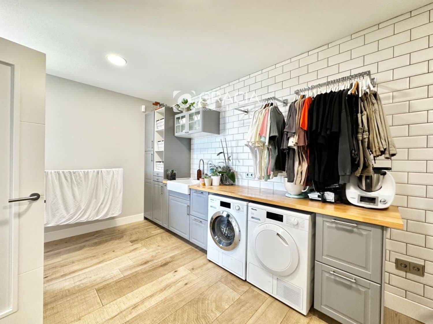 6 sovrum Hus till salu i Acoran med pool garage - 1 599 000 € (Ref: 9552964)