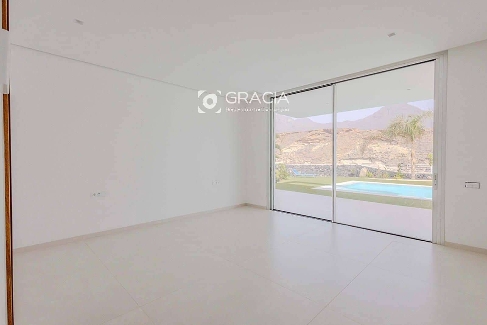 5 slaapkamer Huis te koop in Costa Adeje met zwembad garage - € 6.150.000 (Ref: 9552965)