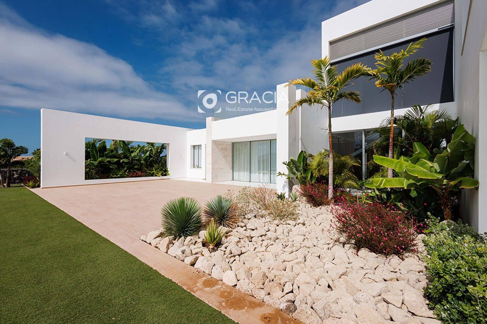 5 slaapkamer Huis te koop in Costa Adeje met zwembad garage - € 6.150.000 (Ref: 9552965)