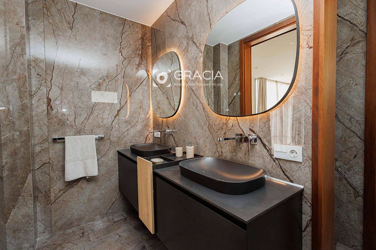 5 slaapkamer Huis te koop in Costa Adeje met zwembad garage - € 6.150.000 (Ref: 9552965)