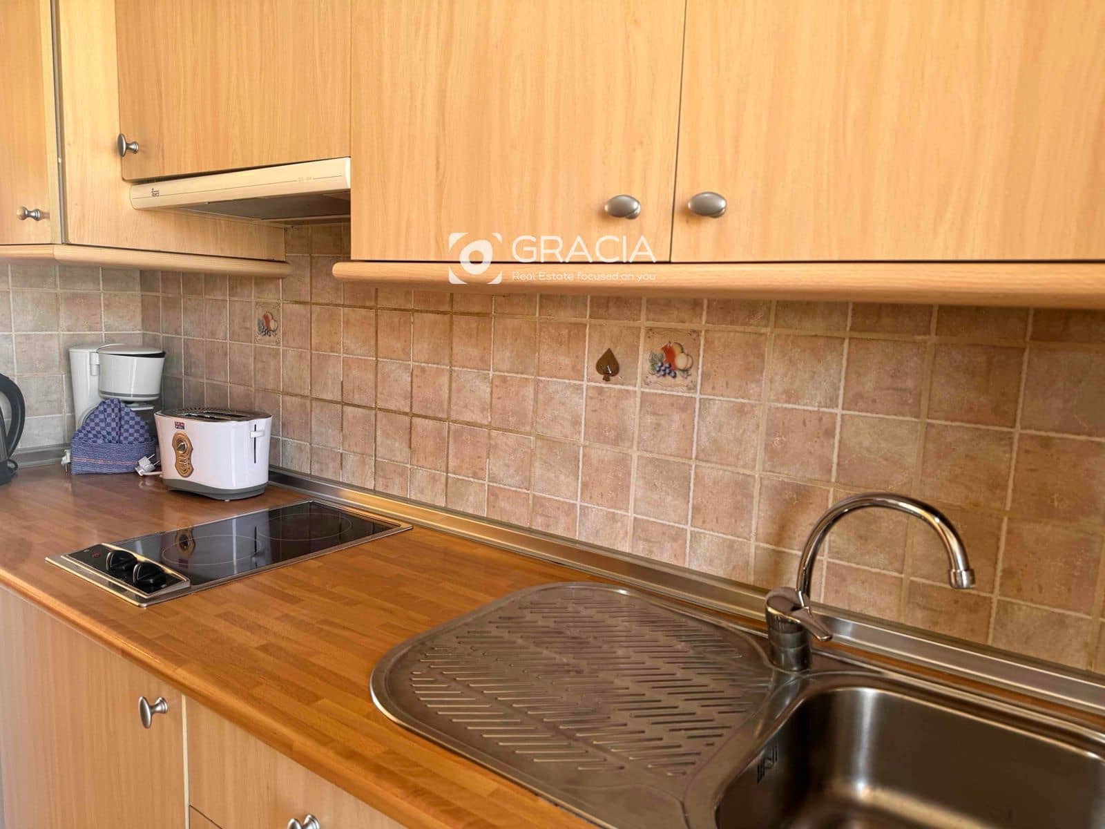 Flat for sale in Costa del Silencio with pool - € 157,500 (Ref: 9552971)