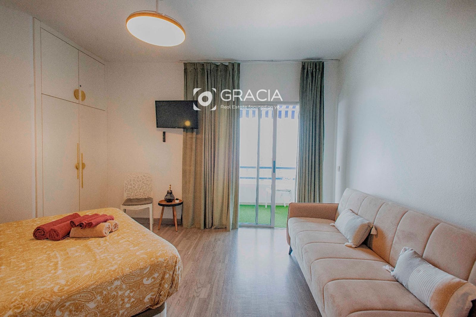 Piso en Playa Paraiso en venta con piscina - 245.000 € (Ref: 9552972)