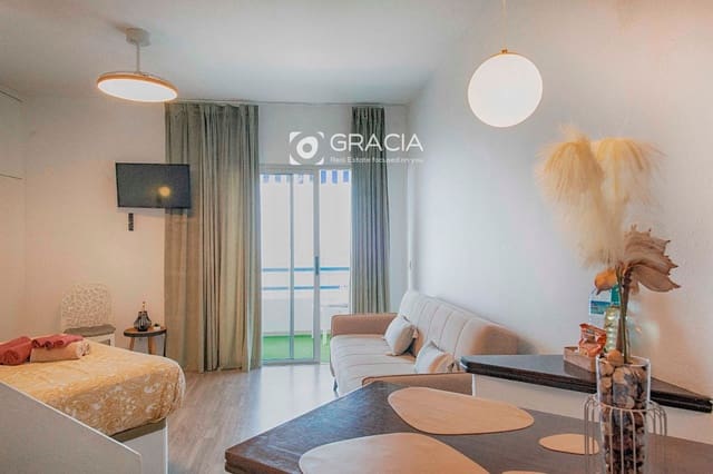 Piso en Playa Paraiso, Adeje en venta con piscina - 245.000 € (Ref: 9552972)