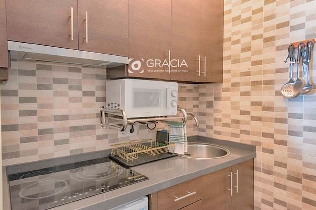 Piso en Playa Paraiso, Adeje en venta con piscina - 245.000 € (Ref: 9552972)