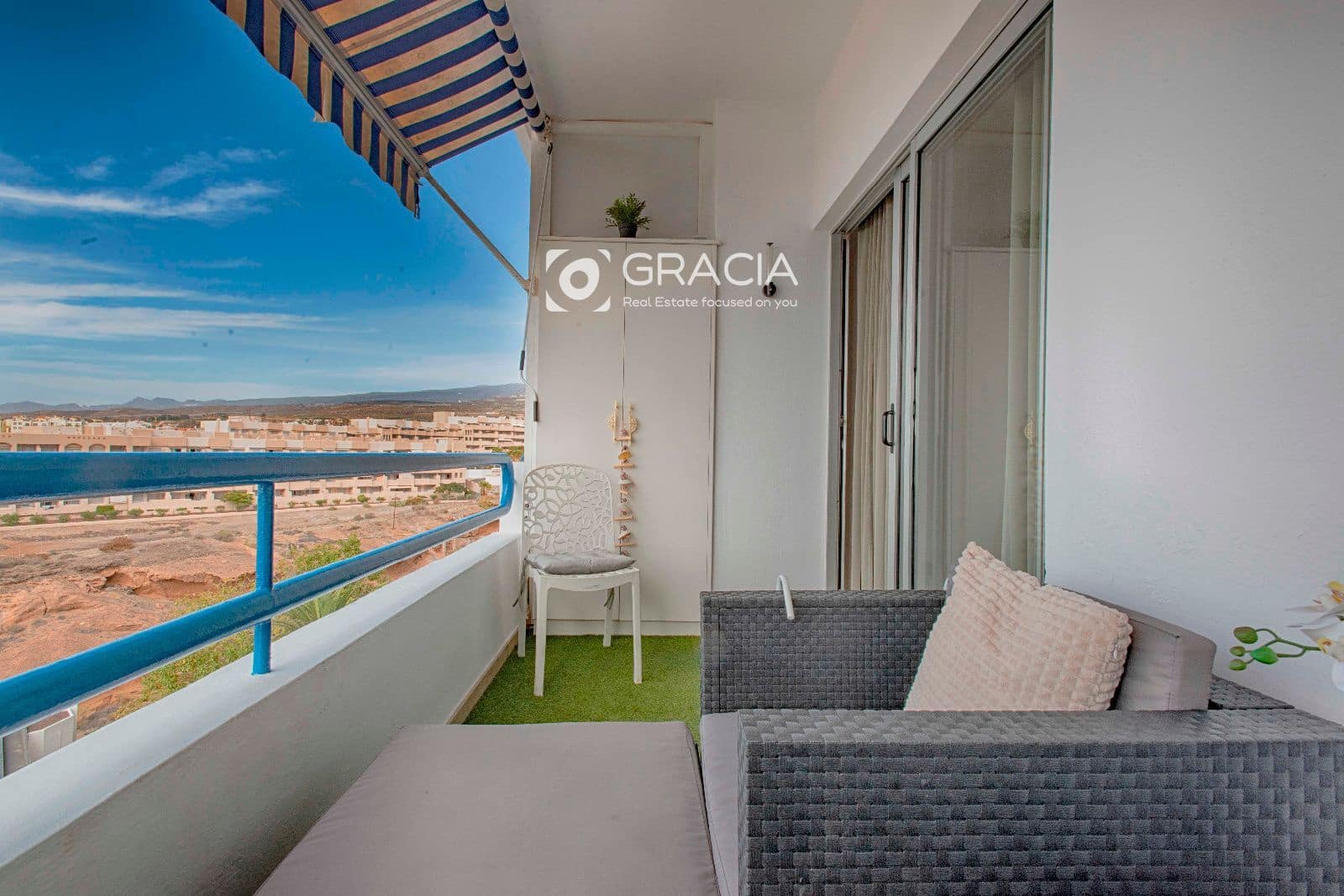 Piso en Playa Paraiso en venta con piscina - 245.000 € (Ref: 9552972)