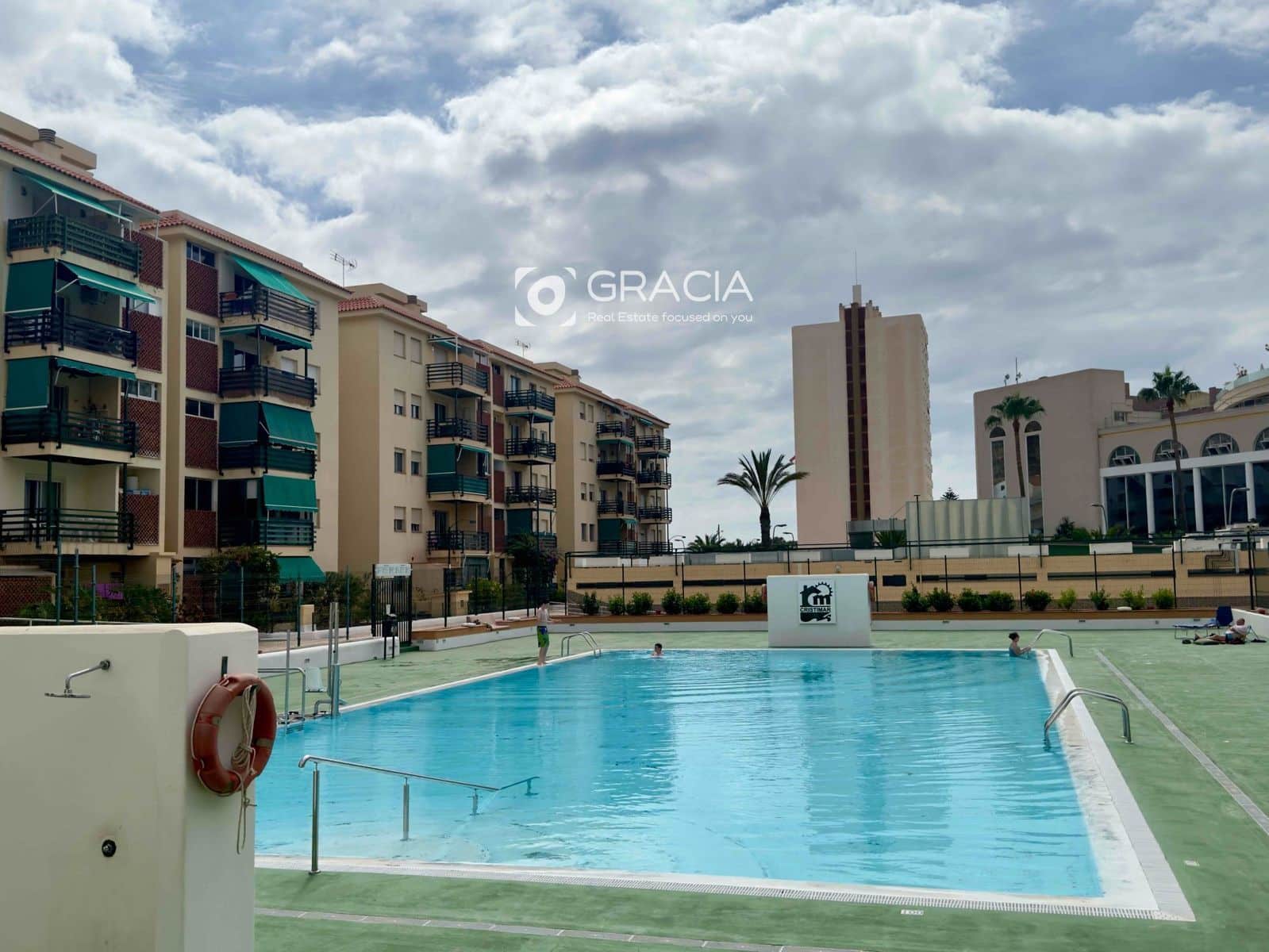 3 slaapkamer Flat te koop in Los Cristianos met zwembad garage - € 430.000 (Ref: 9552975)