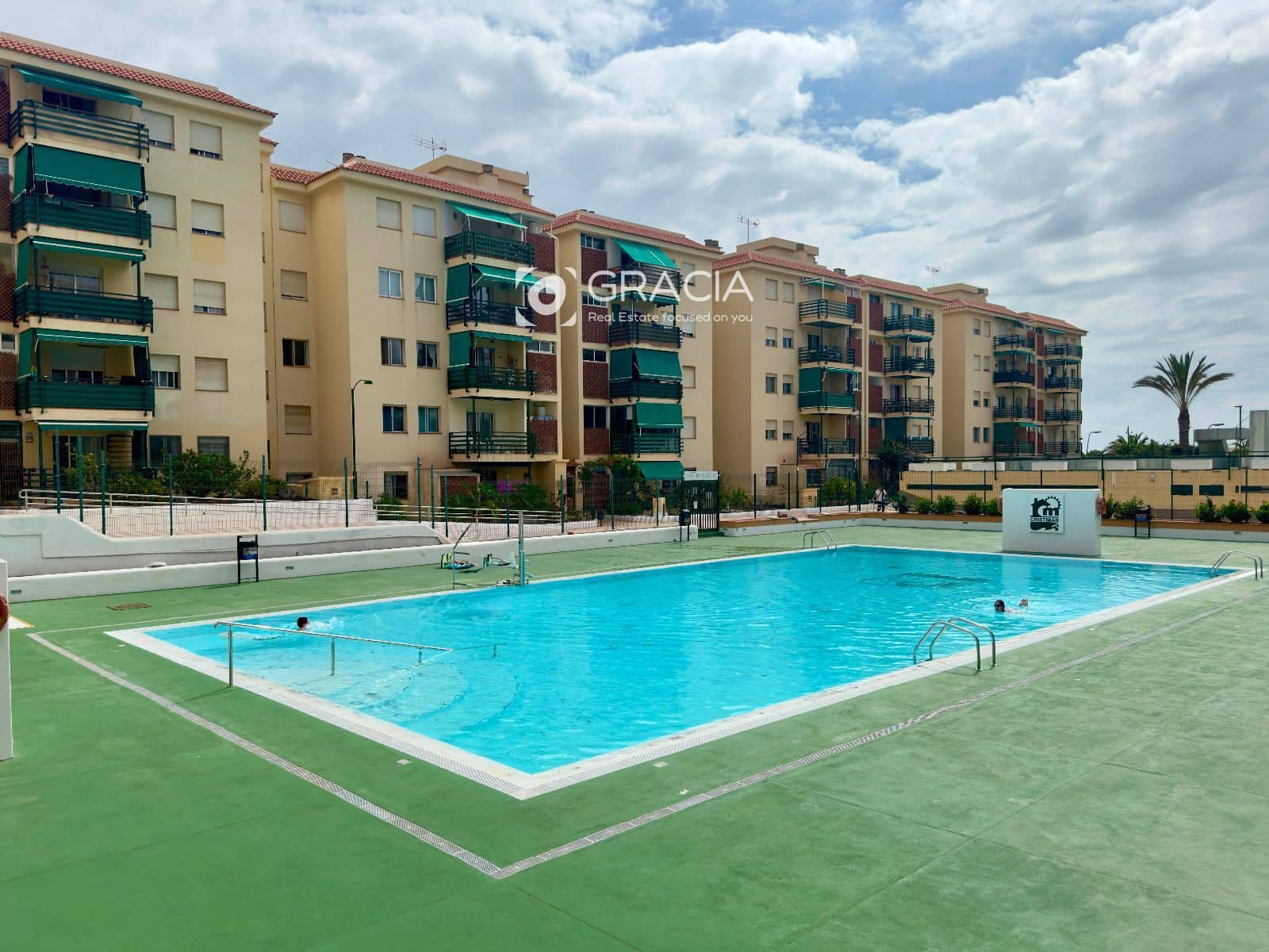 3 slaapkamer Flat te koop in Los Cristianos met zwembad garage - € 430.000 (Ref: 9552975)