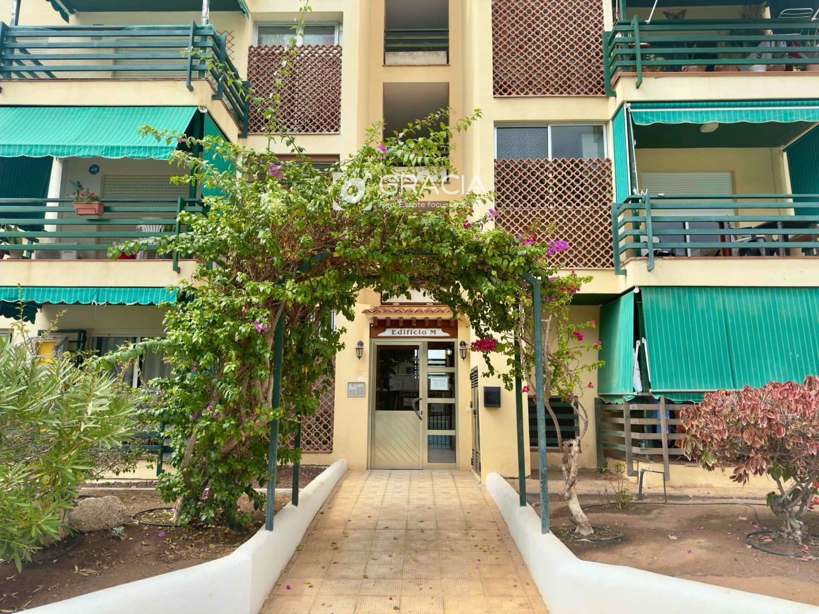 3 slaapkamer Flat te koop in Los Cristianos met zwembad garage - € 430.000 (Ref: 9552975)