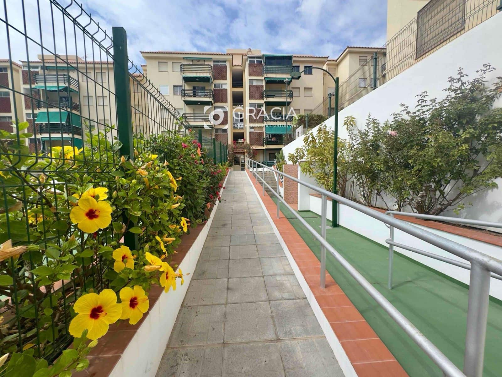 3 slaapkamer Flat te koop in Los Cristianos met zwembad garage - € 430.000 (Ref: 9552975)