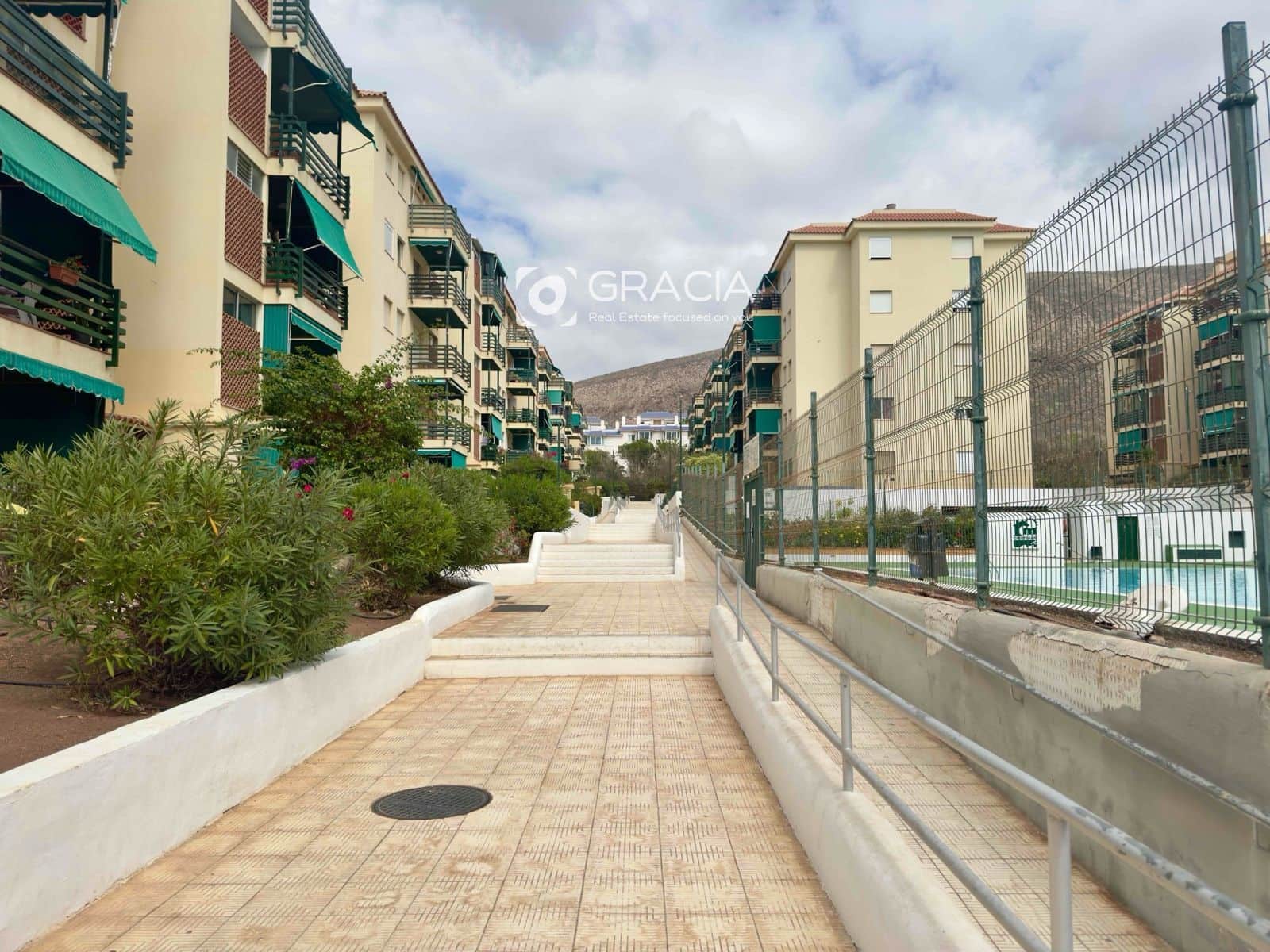 3 slaapkamer Flat te koop in Los Cristianos met zwembad garage - € 430.000 (Ref: 9552975)