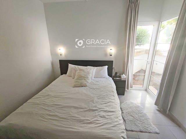 Piso de 1 habitación en Fañabe, Adeje en venta con piscina - 260.000 € (Ref: 9552976)