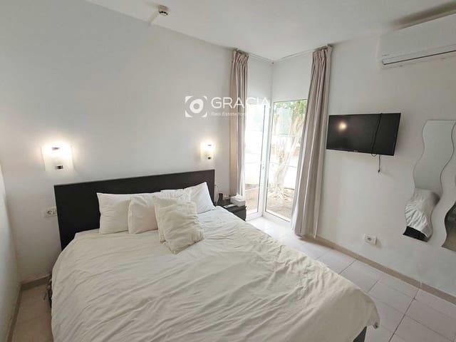 Piso de 1 habitación en Fañabe, Adeje en venta con piscina - 260.000 € (Ref: 9552976)