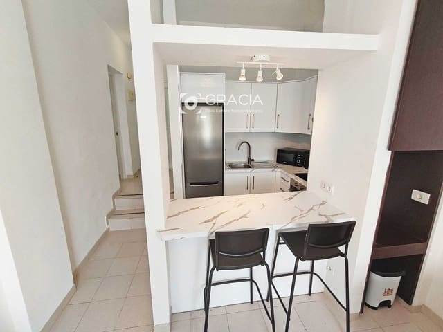 Piso de 1 habitación en Fañabe, Adeje en venta con piscina - 260.000 € (Ref: 9552976)