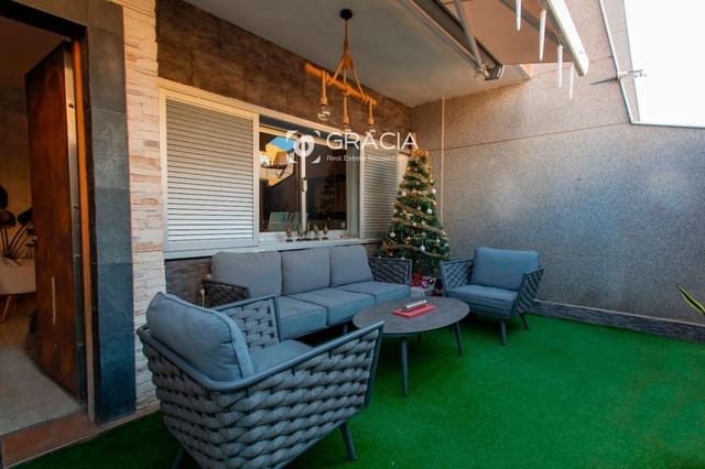 4 quarto Casa em Banda para venda em San Isidro de Abona, Granadilla de Abona com garagem - 446 000 € (Ref: 9552978)