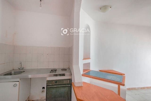 Piso en Playa Paraiso, Adeje en venta con piscina - 190.000 € (Ref: 9552979)