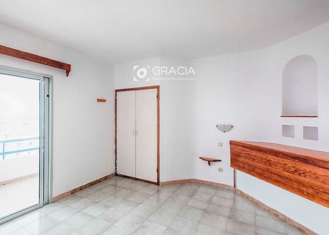 Piso en Playa Paraiso, Adeje en venta con piscina - 190.000 € (Ref: 9552979)