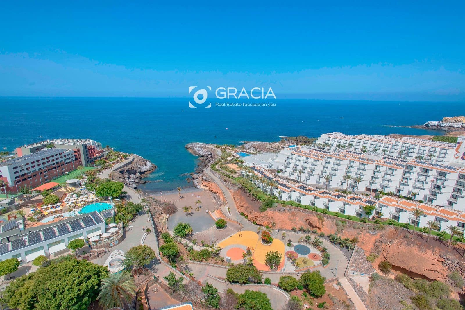 Piso en Playa Paraiso en venta con piscina - 190.000 € (Ref: 9552979)