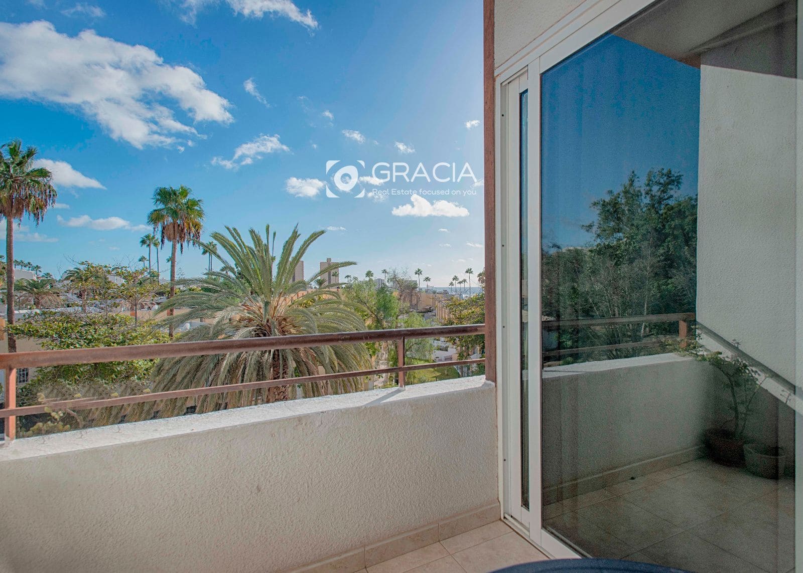 1 chambre Appartement à vendre à Playa de las Americas avec piscine garage - 275 000 € (Ref: 9552981)