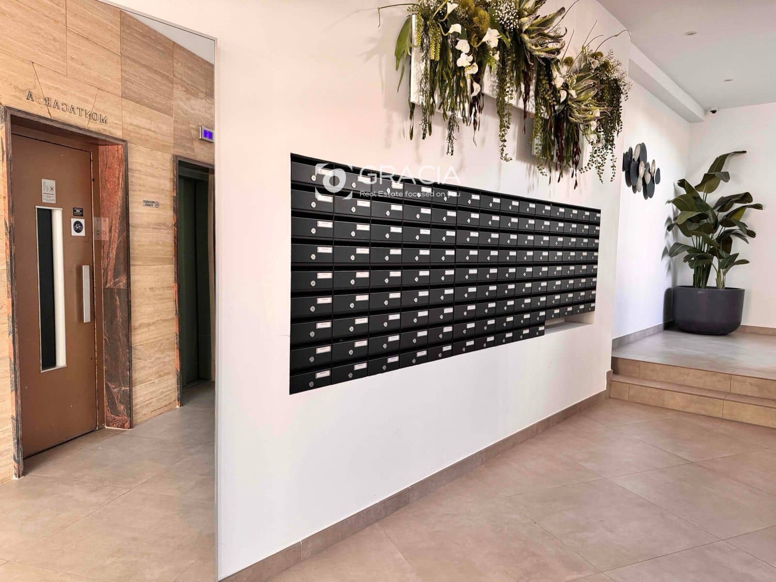 1 chambre Appartement à vendre à Playa de las Americas avec piscine garage - 275 000 € (Ref: 9552981)