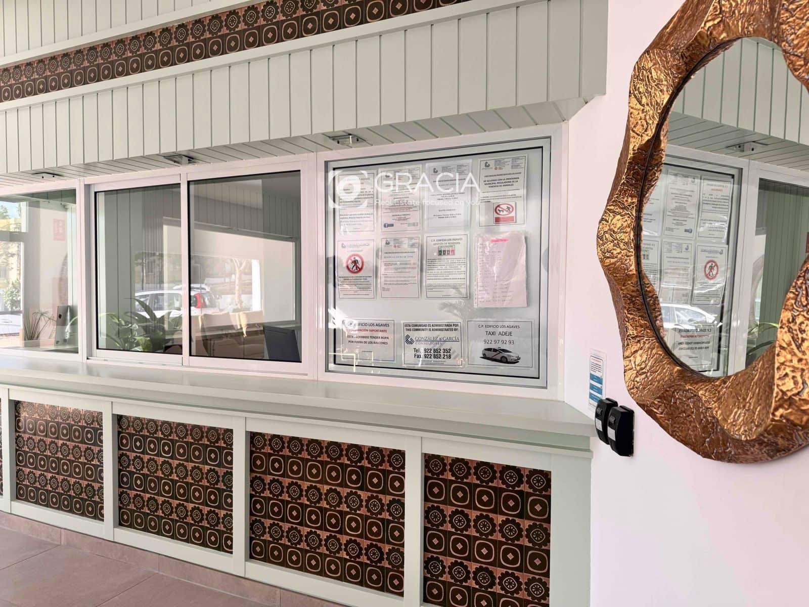 1 chambre Appartement à vendre à Playa de las Americas avec piscine garage - 275 000 € (Ref: 9552981)