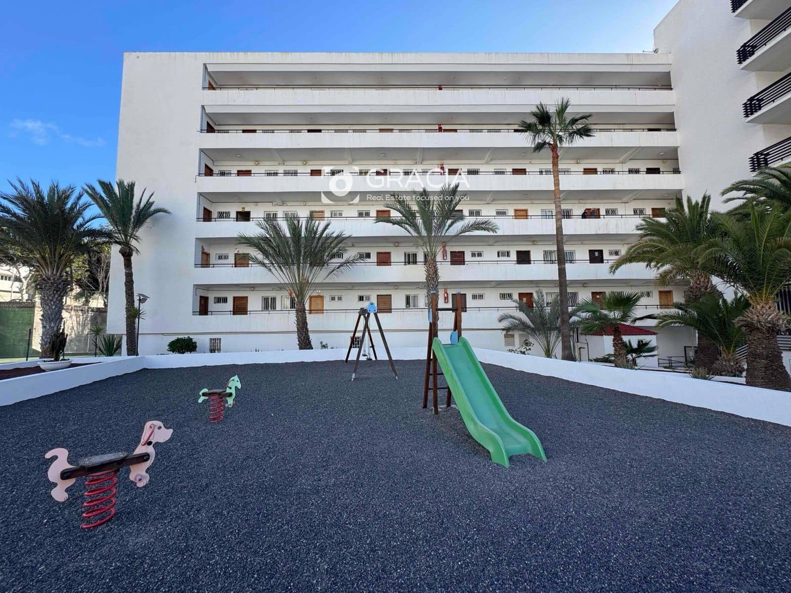 1 chambre Appartement à vendre à Playa de las Americas avec piscine garage - 275 000 € (Ref: 9552981)