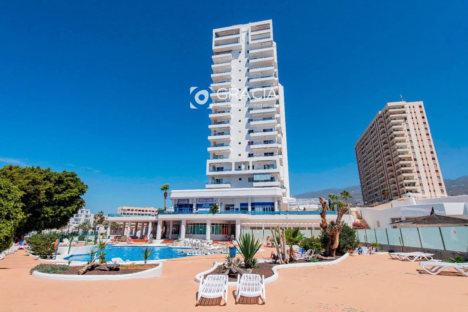 Piso en Playa Paraiso en venta con piscina - 199.000 € (Ref: 9552983)