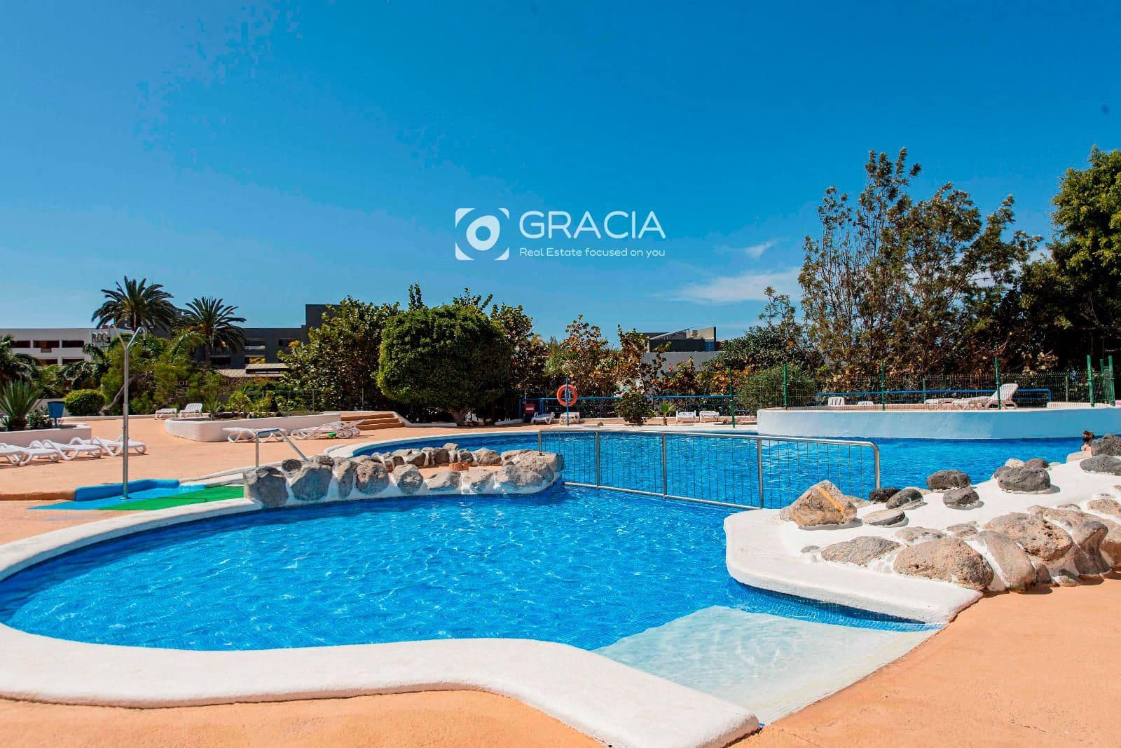 Piso en Playa Paraiso en venta con piscina - 199.000 € (Ref: 9552983)