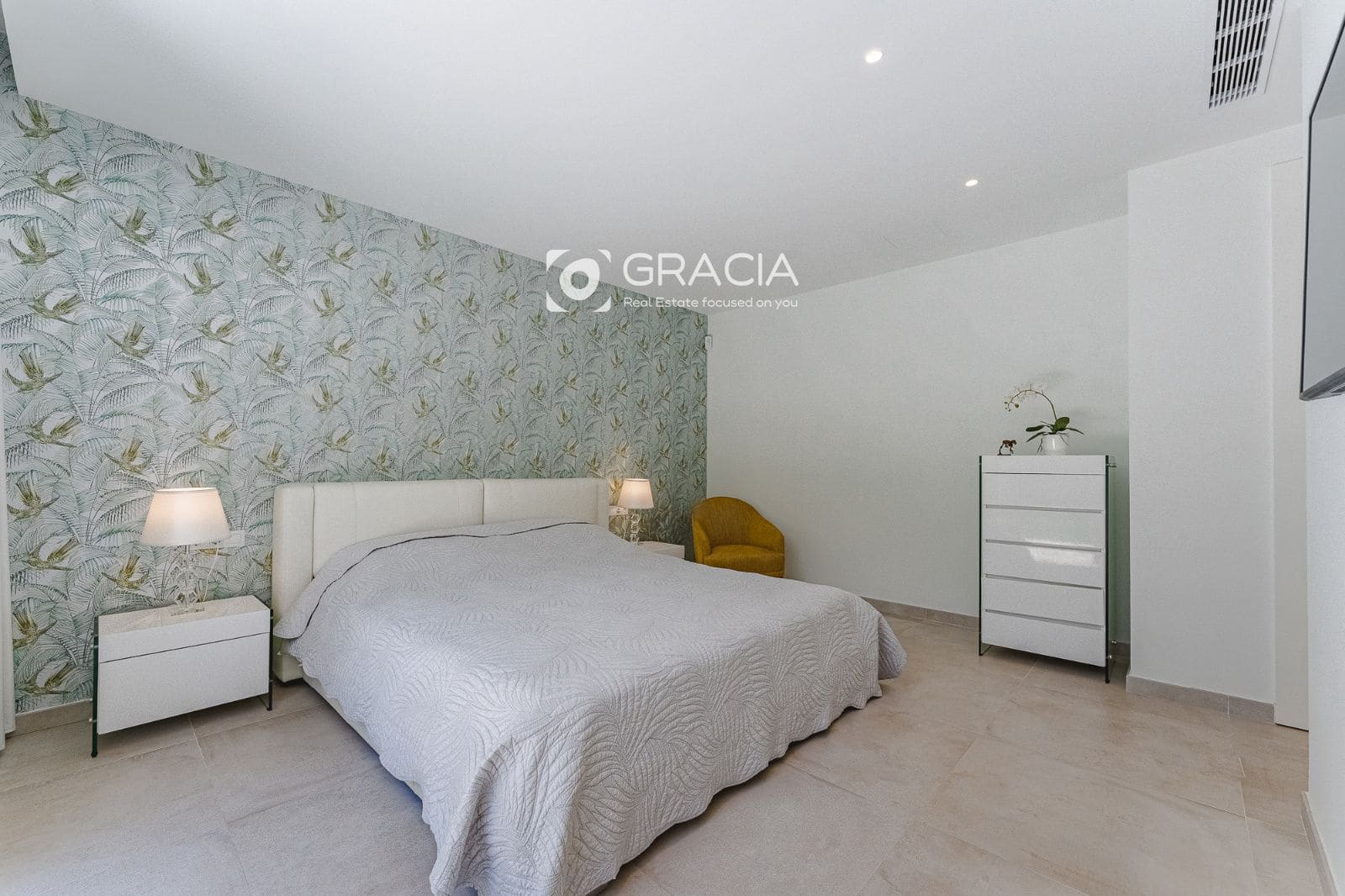 3 bedroom Townhouse for sale in Playa San Juan with pool garage - € 1,699,000 (Ref: 9552986)