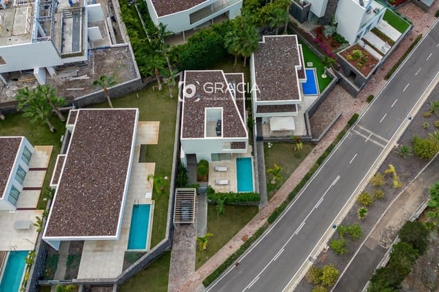 3 slaapkamer Huis te koop in Playa San Juan, Guía de Isora met zwembad garage - € 1.699.000 (Ref: 9552986)