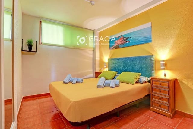 1 makuuhuone Asunto myytävänä paikassa Playa de las Americas, Arona mukana uima-altaan - 295 000 € (Ref: 9559302)