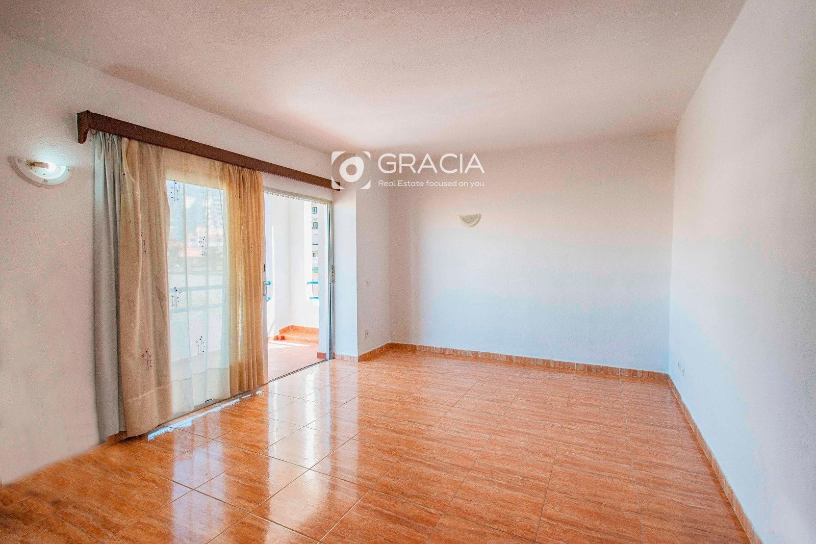 1 bedroom Flat for sale in Playa Paraiso with pool - € 225,000 (Ref: 9590495)